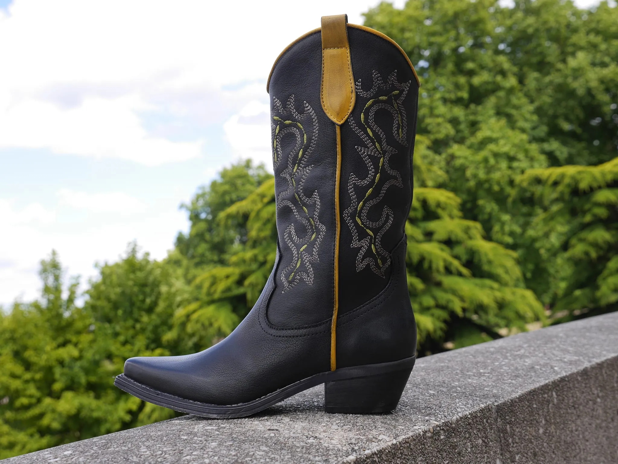 746 - Black/Yellow Leather Cowboy