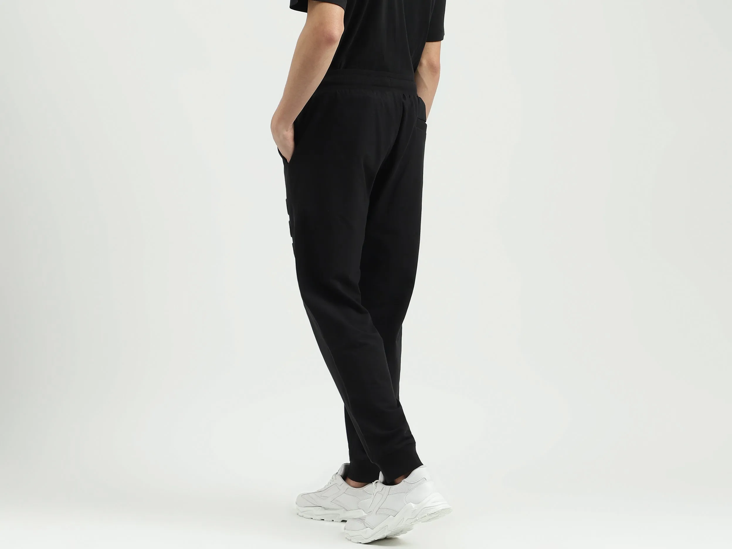 Solid Regular Fit Mid Waist Trackpants