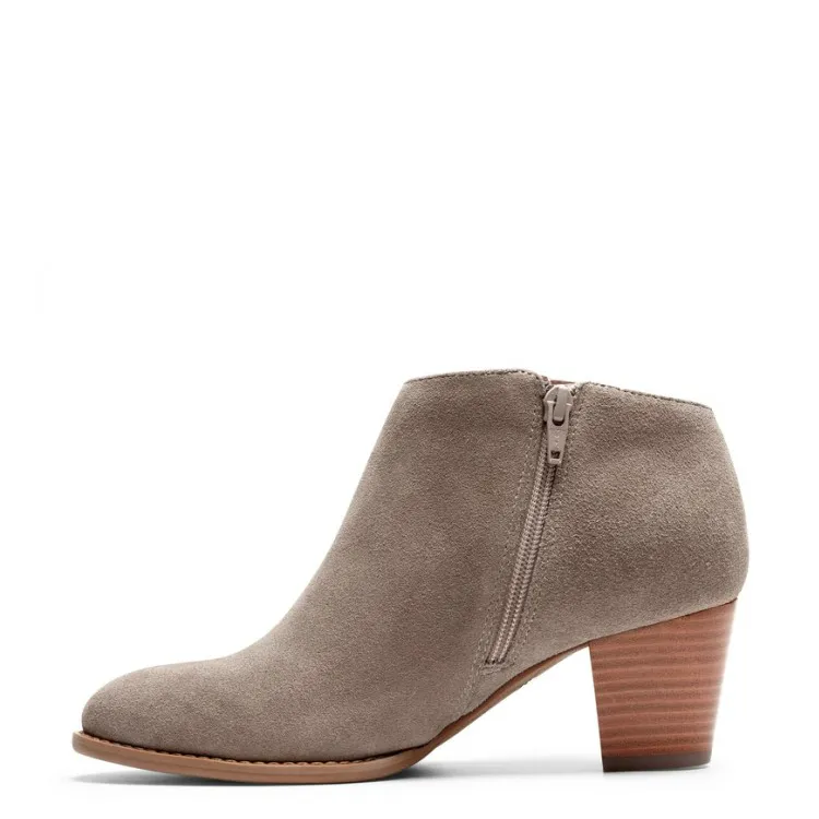 Vionic Women's Faros Fringed Bootie - Greige 322FAROS